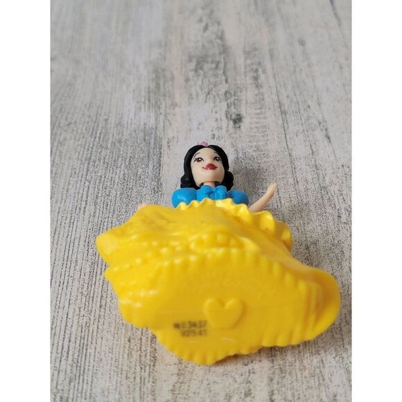 Disney Hasbro sa glitter Snow White princess Pixar toy figure - Picture 2 of 4